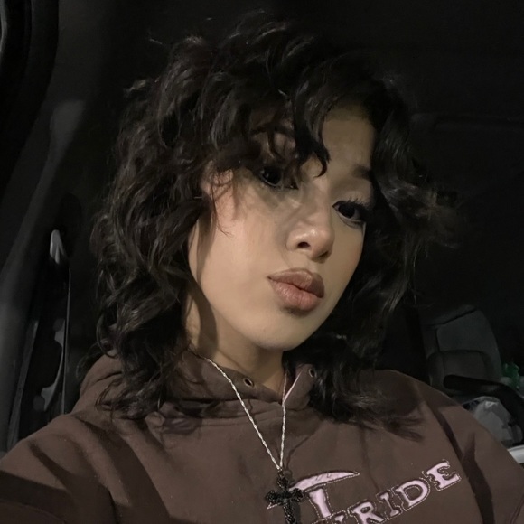 Meet your Posher, Beccs - Picture 1 of 1